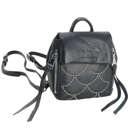 all back leather mini backpack Go Forth Goods Classic Zippered Leather Backpack